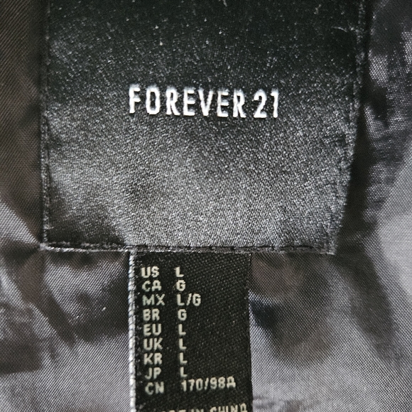 Womens Black Faux Leather Distressed Bomber Jacket Size Small Forever 21 - Picture 10 of 13